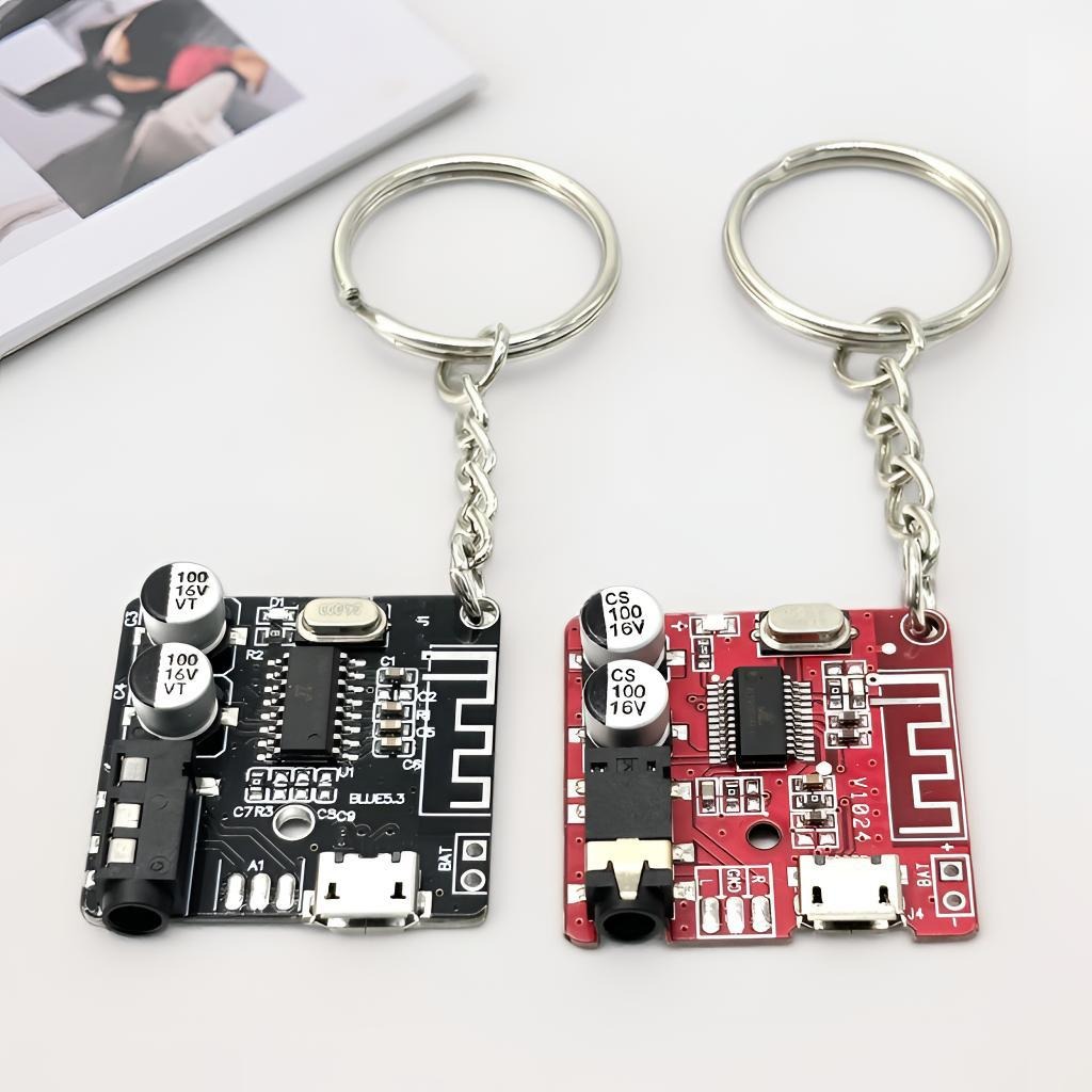 Tech Accessories Key - سلسلة مفاتيح بتصميم لوحة دوائر كهربائية