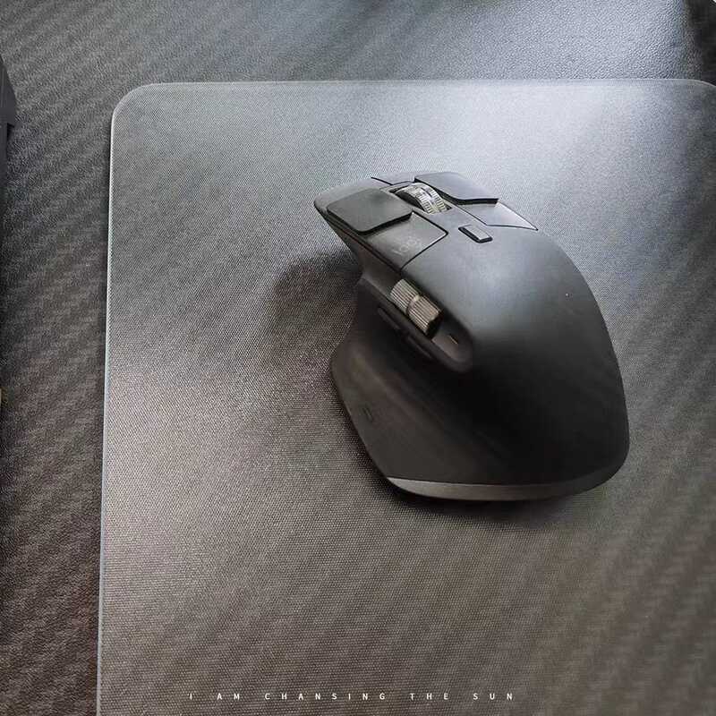 لوحة ماوس زجاجية مخصصة بتصميم  - مراجعة Tech Desktop Accessories وسعره